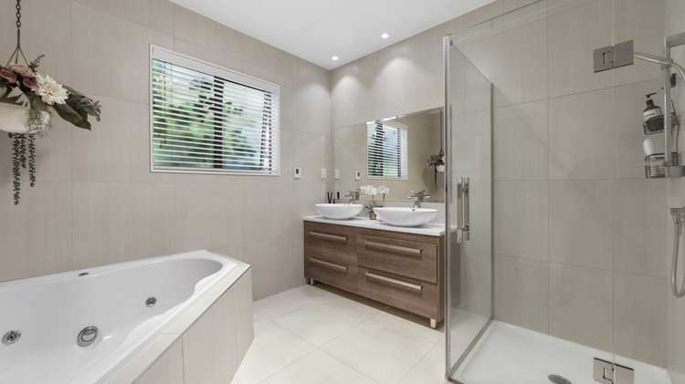 89d William Bayes Place Red Beach_24