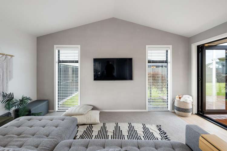 34 Mike Smith Drive Cambridge_11