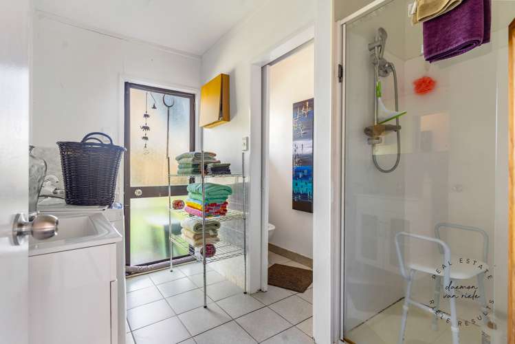 1/48 Coxhead Road Manurewa_5