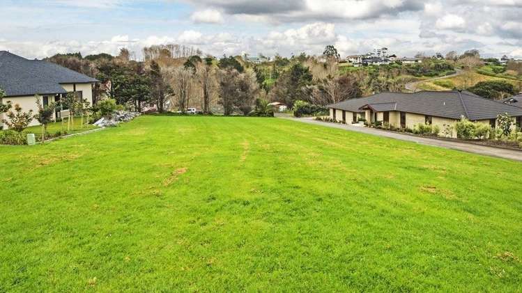 83 Sovereign Street Flat Bush_3