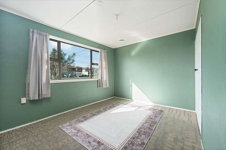 86 Flanshaw Road Te Atatu South_12