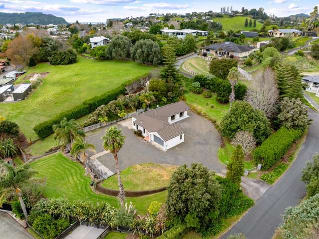 1 Governors Heights Whangamata_2