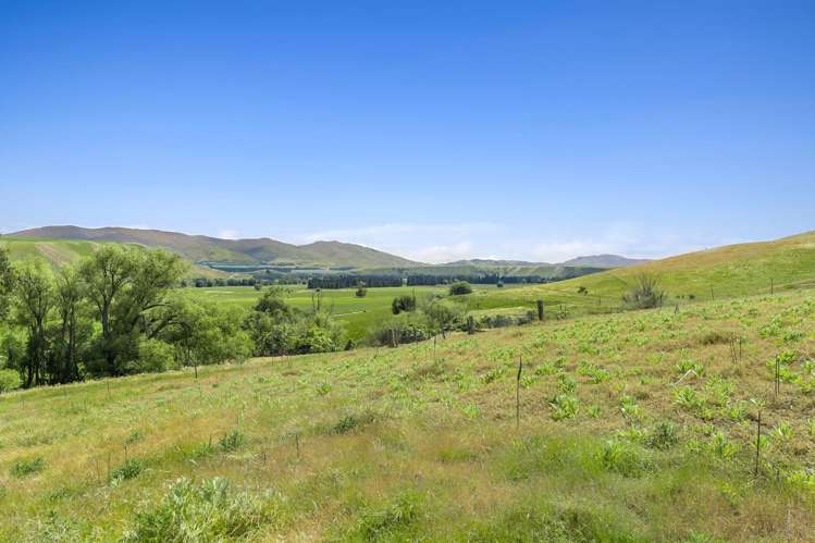 Cnr Ruffell and Ardgour Valley Roads Tarras_9