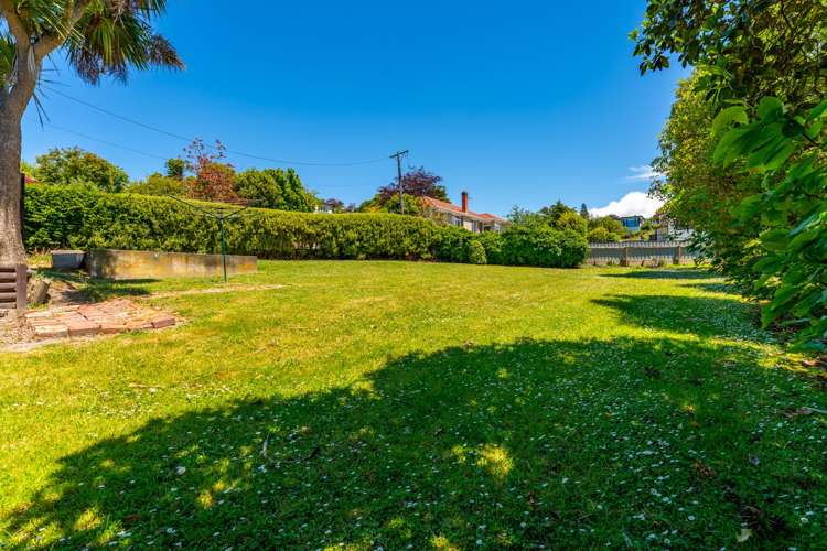 1 & 2/28 Nile Street Highfield_7