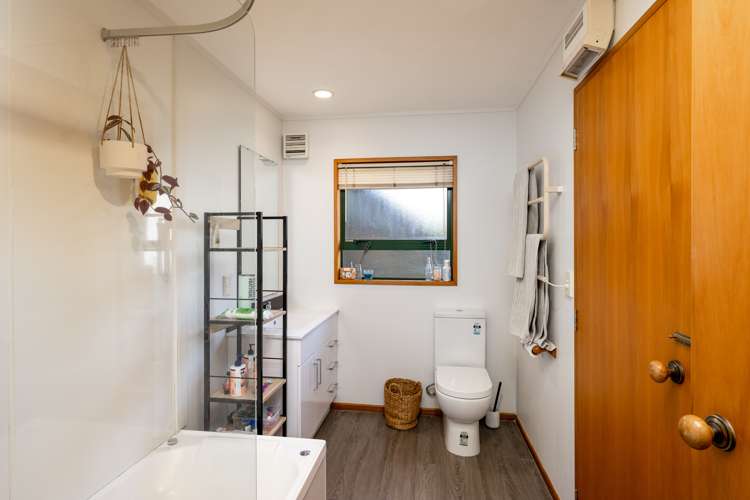 9 Mount Iron Drive Wanaka_21