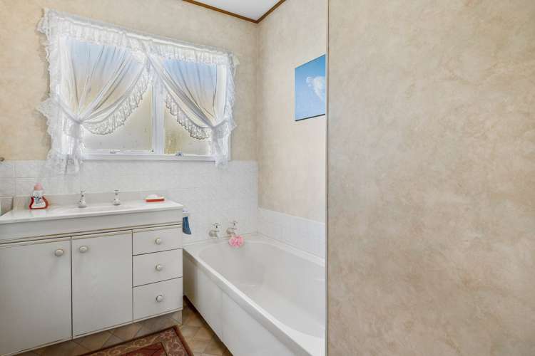 23 Middleton Road Kew_12