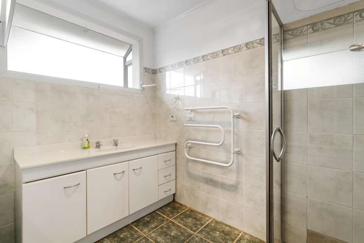 61 Larnoch Road Henderson_11