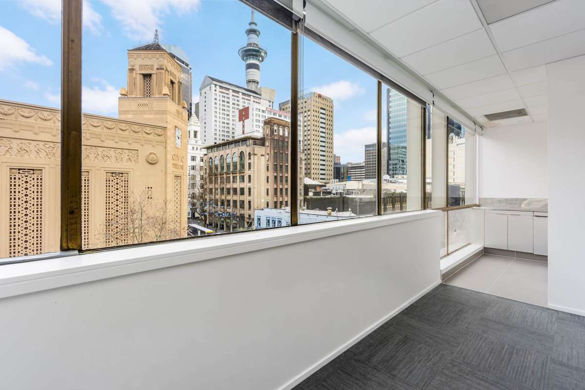 Unit 3/300 Queen Street_3