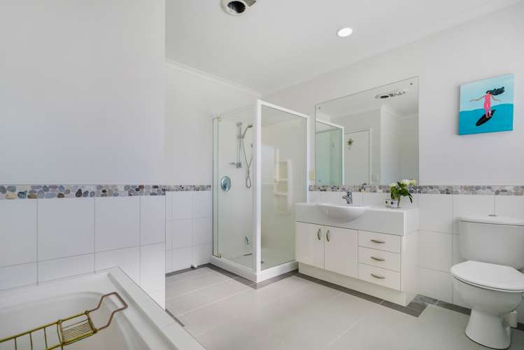 15 Pine Harbour Parade Beachlands_18