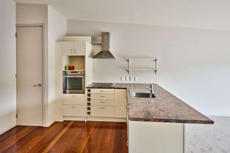 14/2 Northpoint Street Plimmerton_7