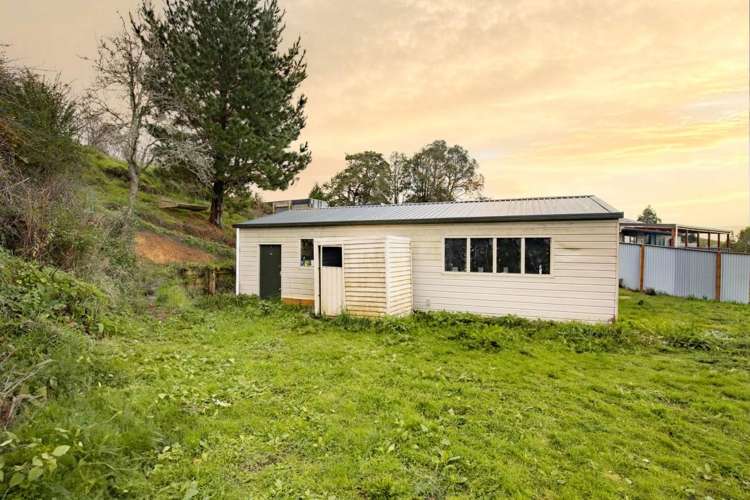 147 Renown Road Waikokowai_10