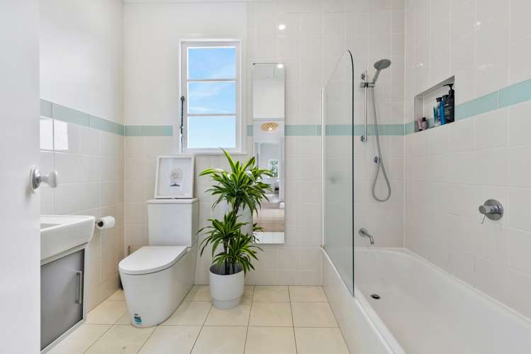 46 Smale Street Point Chevalier_31