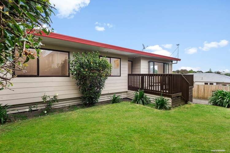 15a Gill Avenue Te Atatu Peninsula_5