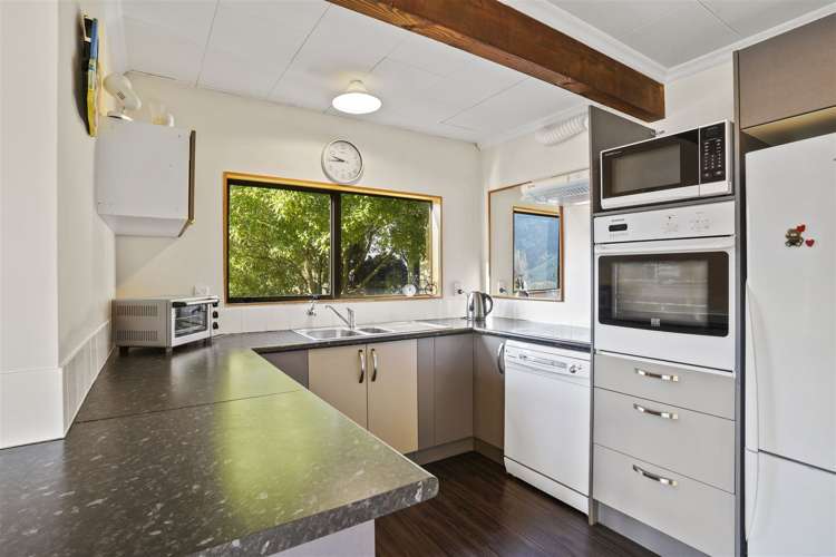 23 Bayview Crescent Duvauchelle_6