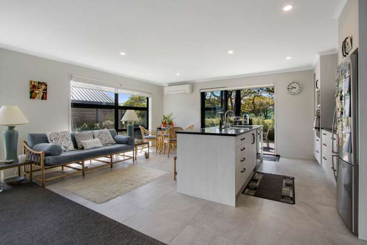 48 Arran Drive Aongatete_6