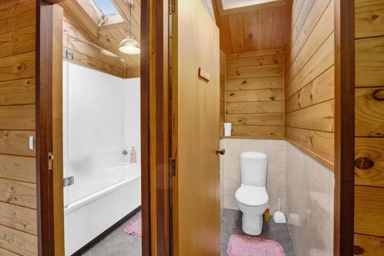 16 Heaphy Road Opunake_24