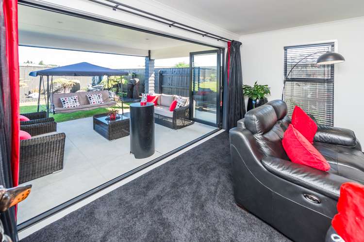 8 Magnolia Crescent Tawhero_16