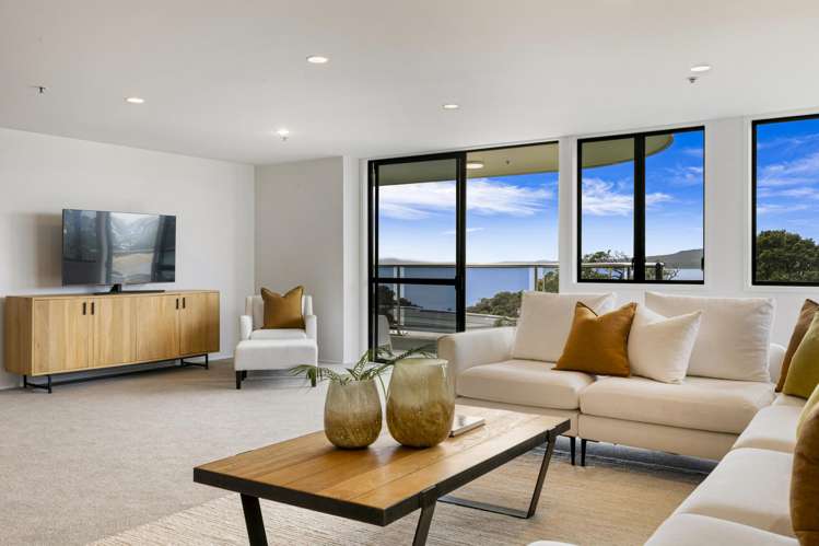 4C/173 Hurstmere Road Takapuna_4