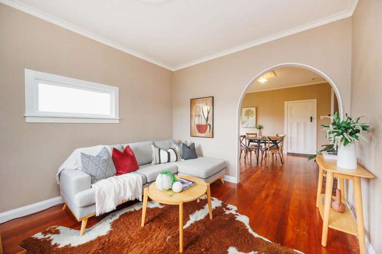 112 James Road Halcombe_8