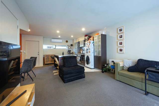 64/21 Hunters Park Drive Three Kings_4