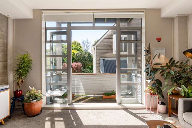 406/20 Hanson Street Mount Cook_4