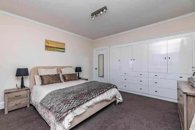 20 Kitchener Square Highfield_10