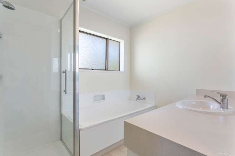 1/131 Stapleford Crescent Browns Bay_9