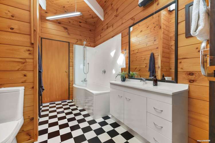 44a Aldersgate Road Hillsborough_13