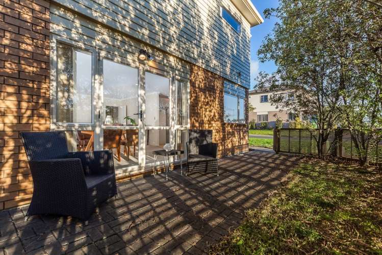 2 Magnolia Place Flat Bush_24