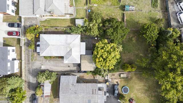 13, 15, 17 Hollinbrigg Place Manurewa_4