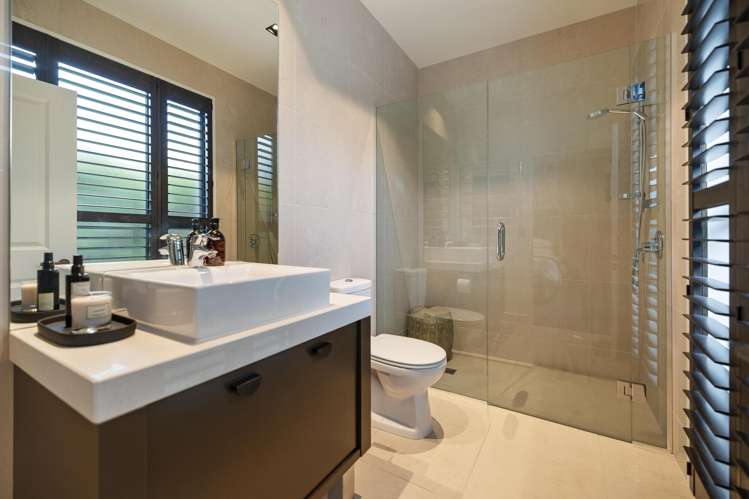 7 Reading Court Jacks Point_33