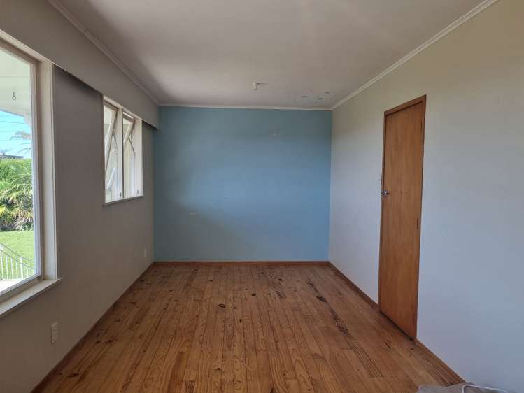 33 Deerness Crescent Algies Bay_11