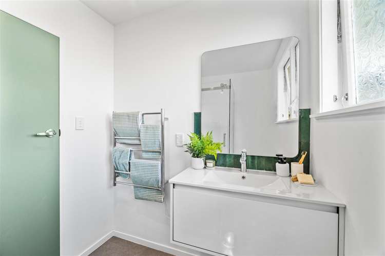 22 Homedale Street Pukehangi_11