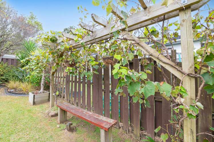 15A Tetrarch Place Totara Vale_22
