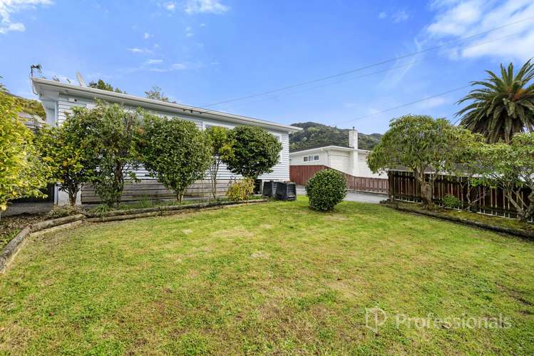 23 Karaka Street Wainuiomata_19