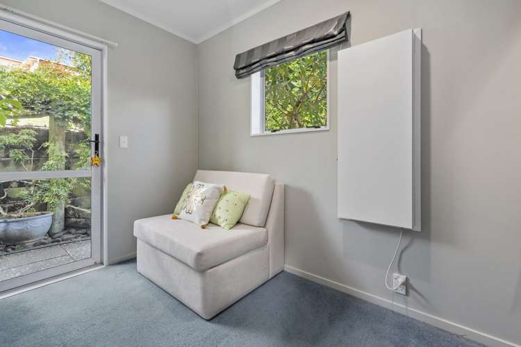 2/3 Tiri View Place Waiake_23