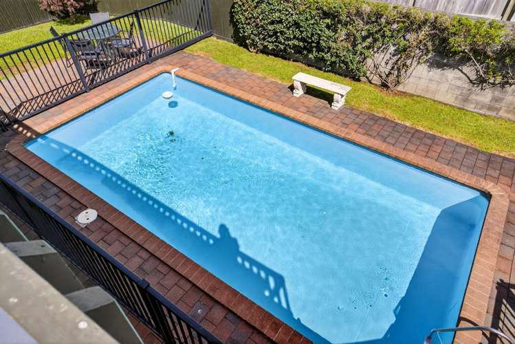 27 Gulf Crest Bucklands Beach_26