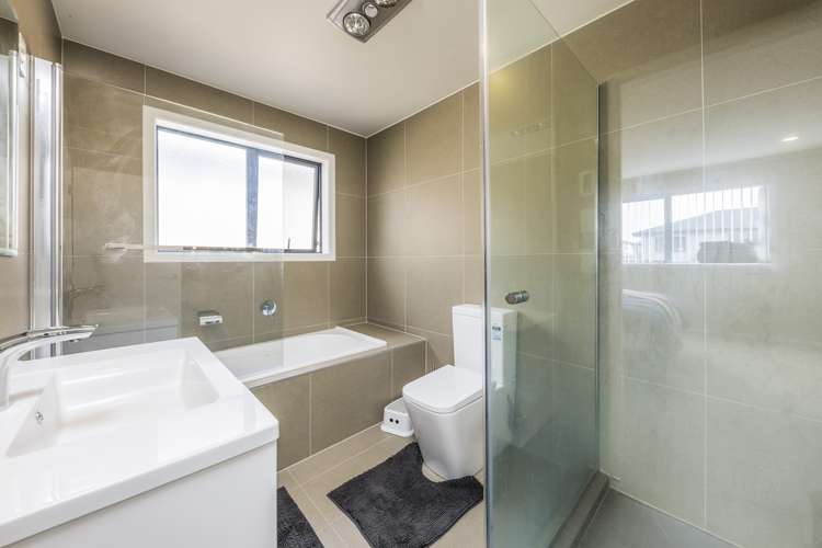 12 Hangahai Road Flat Bush_13