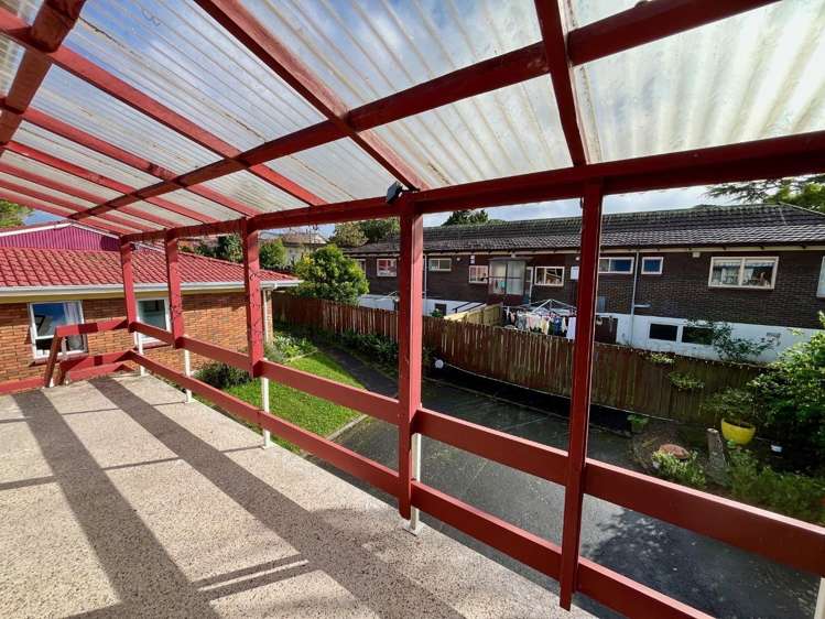 3/8 Pamela Place New Lynn_2