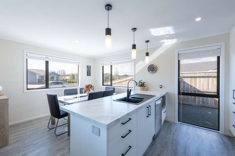 1 Woodley Road Richmond_7