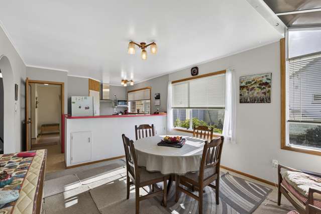 85 Queen Street Waitara_1