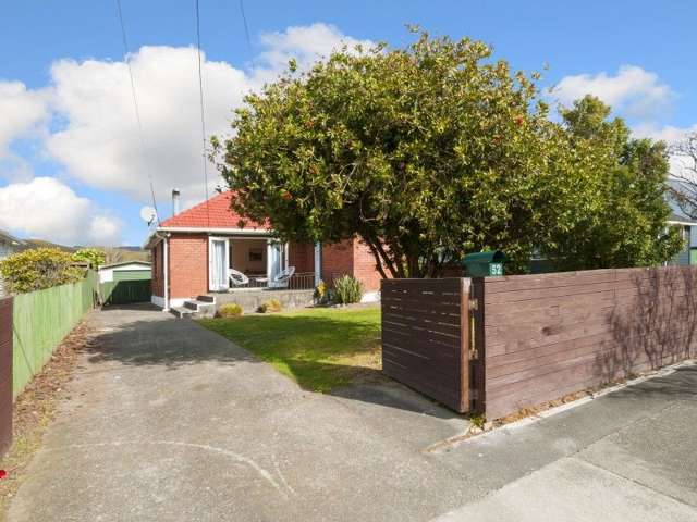 52 Reynolds Street Taita_1