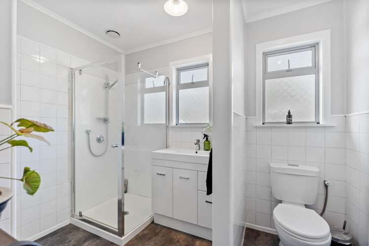 29 Clotworthy Crescent Onerahi_8