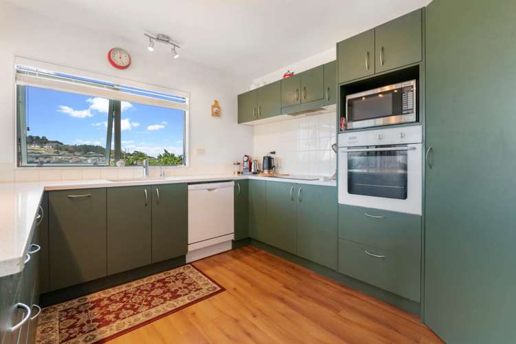 20 Rivervale Grove Stanmore Bay_3