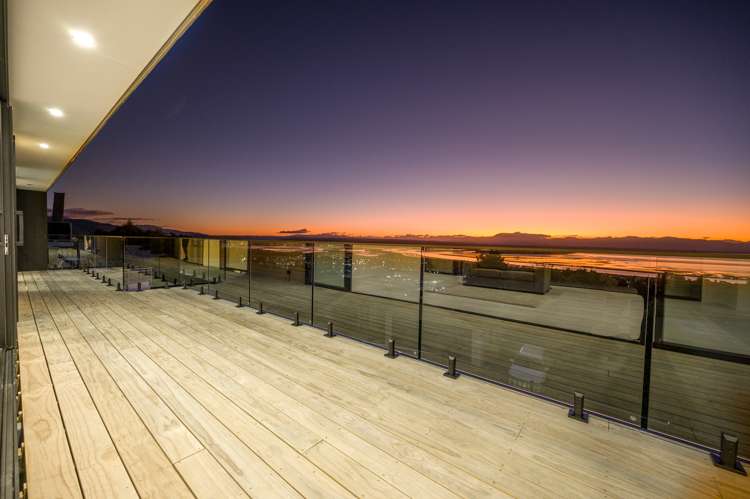 24 Commodore Place Britannia Heights_17