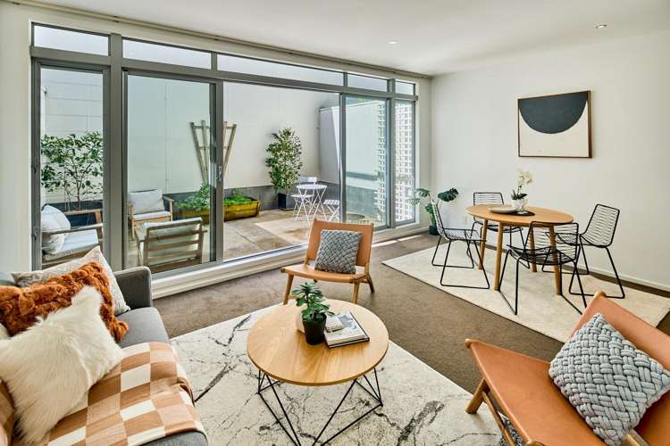 2/35 Torrens Terrace_1