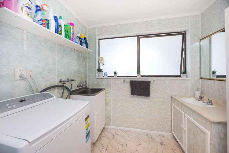 9 Chrystal Street Foxton Beach_24