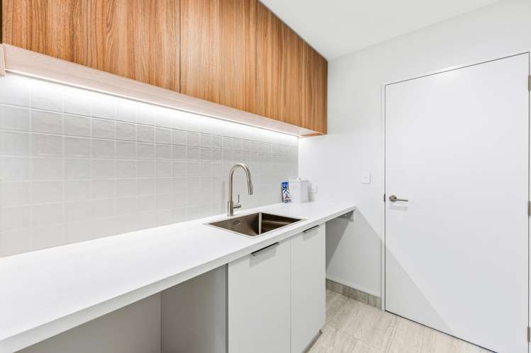 3 Earlsbrook Boulevard Lincoln_22