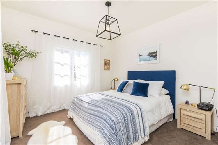 8a Shanaway Rise Hillcrest_10