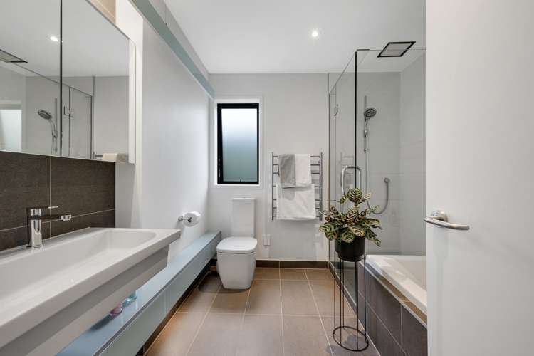 74b Beach Road Mellons Bay_26